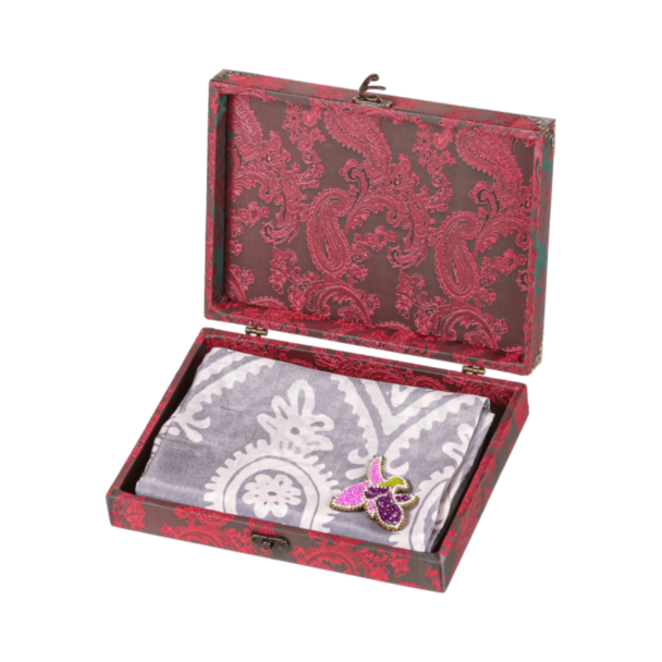 Kəlayağı boz-ağ ,Xarıbülbül broş qutu ilə 1041