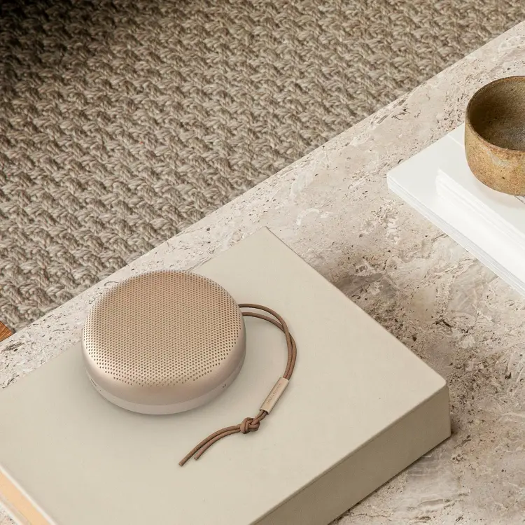 Bang & Olufsen Beosound A1 2nd Gen Gold Tone-image-6