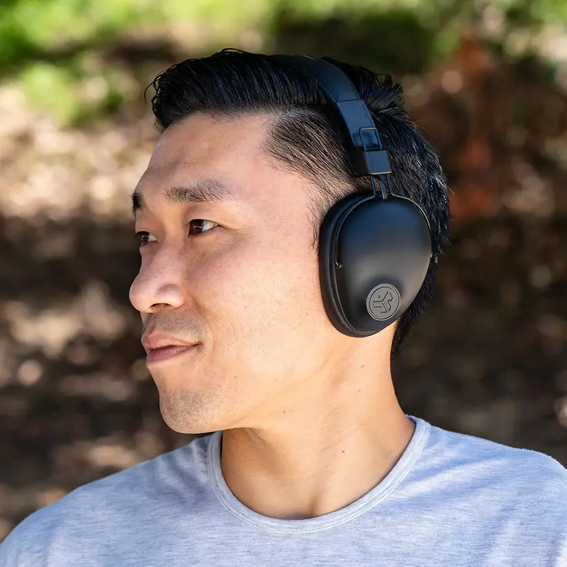 JLab Studio Pro Wireless Over Ear Black-image-4